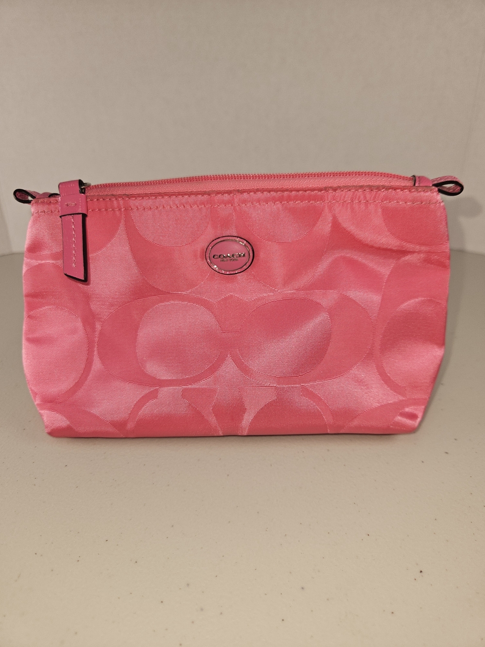 Coach Pink Signature C Cosmetic Makeup Pouch Bag Zippered Top Wristlet